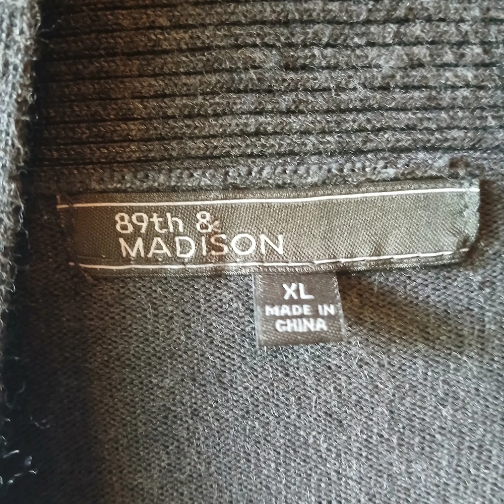 89TH AND MADISON WOMEN'S XL LONG SLEEVE GRAY TOP - Picture 2 of 3